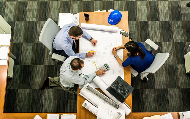 Consultores AlterStrat em reunião